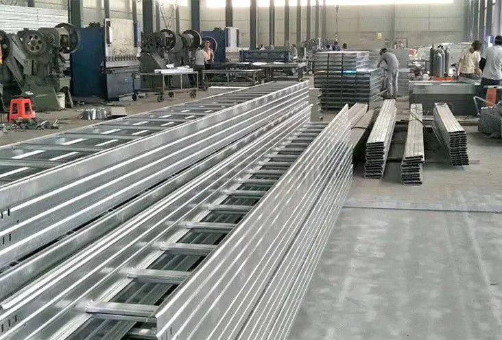 1.5 - 2.5mm سلم نوع علبة الكابلات الصلب المجلفن علبة الكابلات المقاومة للتآكل