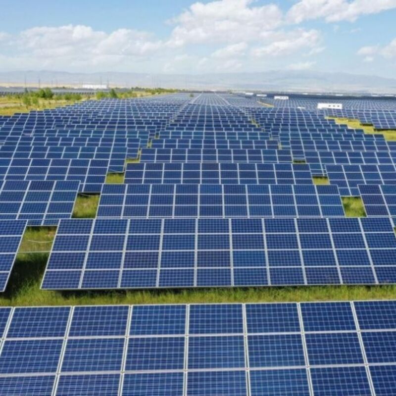 أقواس تركيب الطاقة الشمسية الأرضية التي لا توفر تصميمًا أماميًا للعمود ومكونات من الألومنيوم المؤكسد لحلول تركيب الطاقة الشمسية المتينة